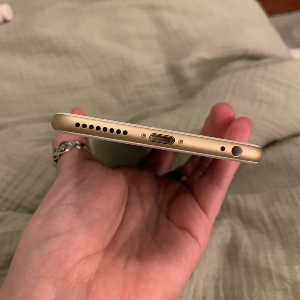 iPhone 6 Plus 64gb - FOR PARTS ONLY